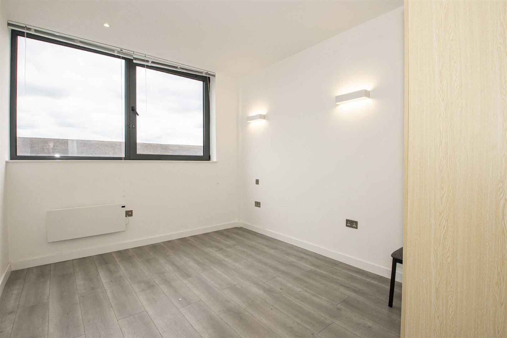 2 Foxhunter Drive, Linford Wood, Milton Keynes